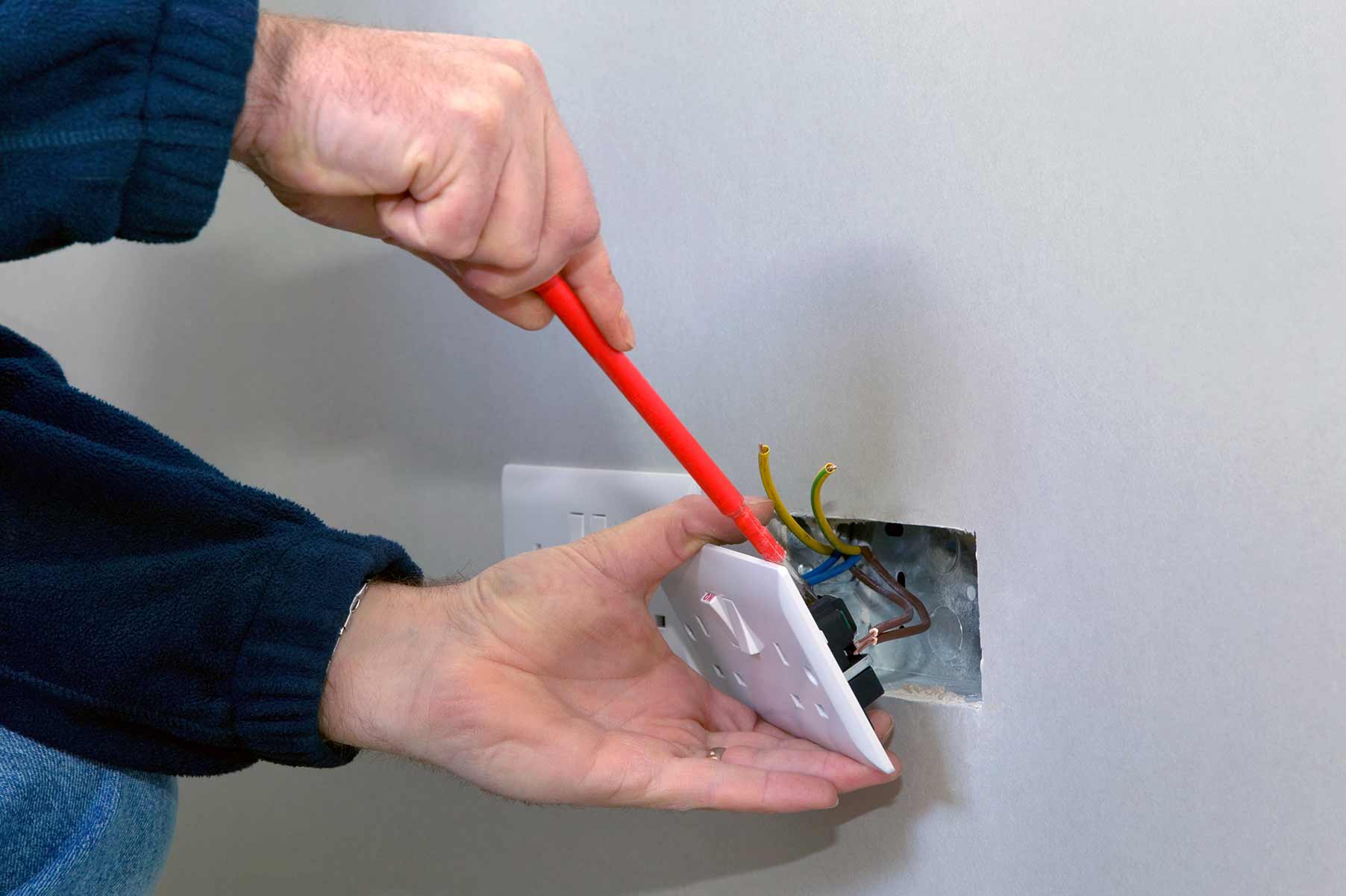 Our electricians can install plug sockets for domestic and commercial proeprties in Stoke On Trent and the local area. 